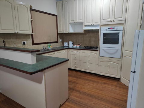 S&S Guest House - New South Wales Tourism  3