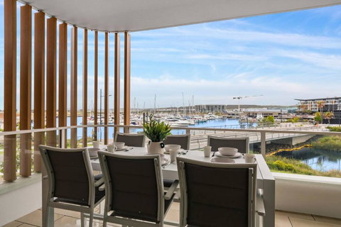 Sailview Escape - A Tranquil Marina Hideaway - New South Wales Tourism  3