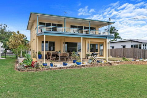 Sandbar On Moreton 3 Bedroom - New South Wales Tourism  0