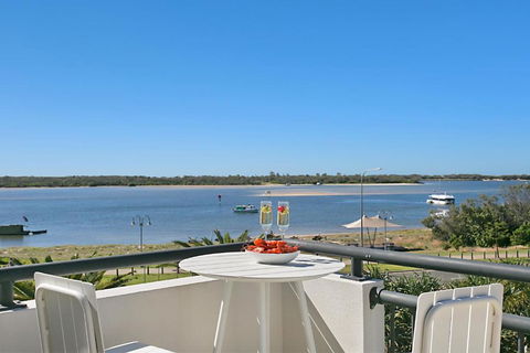 Sandcastles On The Broadwater - New South Wales Tourism  0