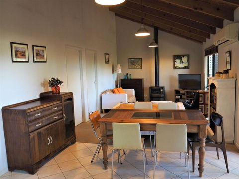 Sandhurst Escape 2 17 - New South Wales Tourism  3