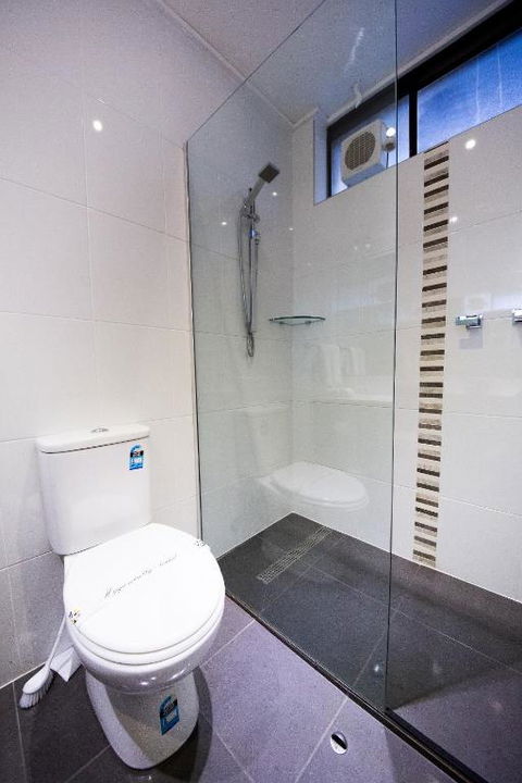Sandown Regency Hotel & Apartments - New South Wales Tourism  2