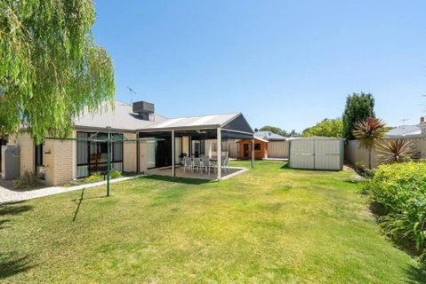 Sandpiper House - Family & Pet Friendly - New South Wales Tourism  1