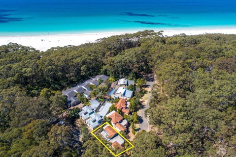 Sandpiper, Hyams Beach - New South Wales Tourism  1