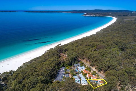 Sandpiper, Hyams Beach - New South Wales Tourism  3
