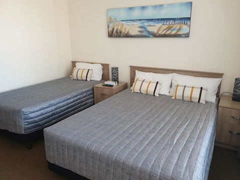 Sandpiper Motel Ulladulla - New South Wales Tourism  1