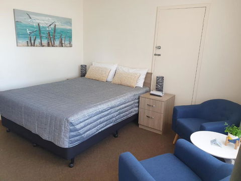 Sandpiper Motel Ulladulla - New South Wales Tourism  2