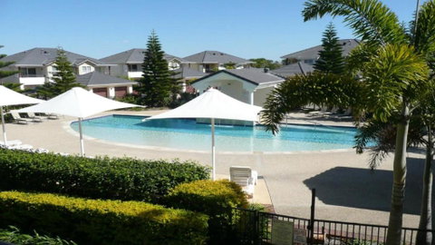 Sands 16, 20 - 22 Pacific Parade - New South Wales Tourism  1