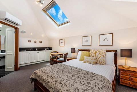 Sandstone Suites - In The Heart Of Port Fairy - New South Wales Tourism  0