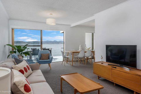 Sandy Bay Waterfront - New South Wales Tourism  2