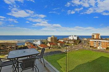 Sandy Cove Apartment The Entrance 28 with New South Wales Tourism 