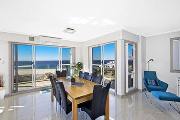 Sandy Cove Apartment The Entrance 31 with New South Wales Tourism 