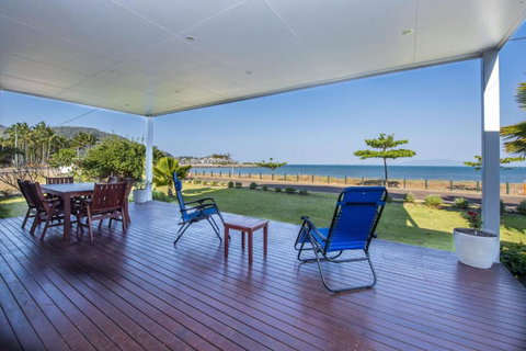 Sandy Decks - New South Wales Tourism  1