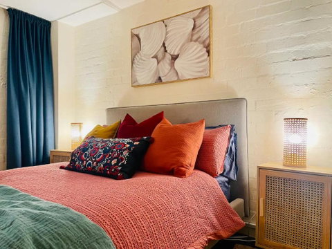 Seddon Studios - New South Wales Tourism  0
