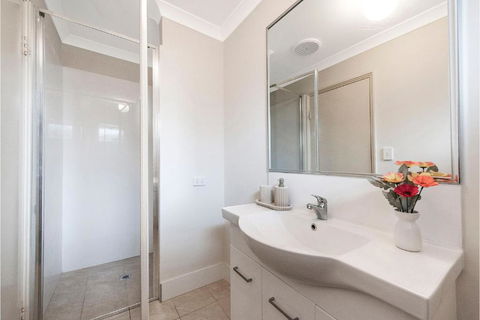 Serene Oasis - 3 Bedroom Getaway - New South Wales Tourism  2