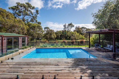 Somers Pool Park And Beach Retreat - New South Wales Tourism  2