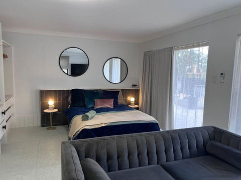 Sophisticated Spacious Self Contained Studio - New South Wales Tourism  2