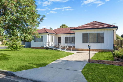 Space And Comfort On Marshall - New South Wales Tourism  2
