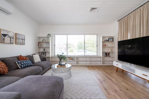 Space And Comfort On Marshall - New South Wales Tourism  1