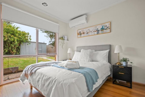 StayAU 3BRM Family Home Netflix Pet-Friendly - New South Wales Tourism  3