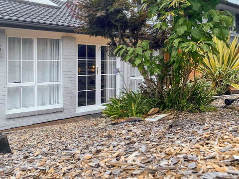 Stylish Guesthouse In The Heart Of Belrose - New South Wales Tourism  0