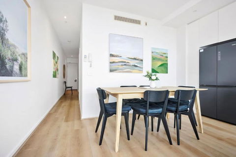 Stylish Urban Retreat Prime Location - New South Wales Tourism  2
