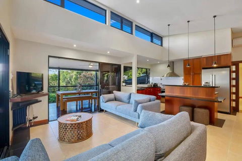 Summer Is Here! Enjoy Exclusive Access For 9, Pool, Media Room, Acreage Estate In Magical Sunshine Coast - New South Wales Tourism  1