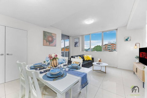 Sunshine Home In Canterbury Near To Campsie - New South Wales Tourism  1
