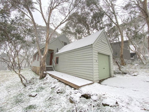 Tabletop Down - New South Wales Tourism  0