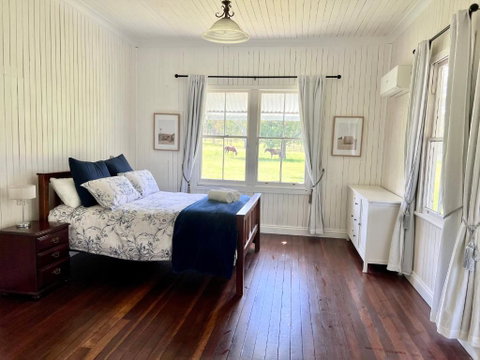 The Cottage Farm Stay - Grandchester - New South Wales Tourism  0