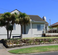BEACHPOINT COTTAGE - New South Wales Tourism 
