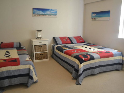 Beachside 4 With Airconditioning And Spa Bath - New South Wales Tourism  3