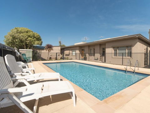 Beachside Apartment - New South Wales Tourism  0