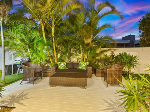 Beachside Holiday Escape - New South Wales Tourism  1