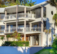 BEACHSIDE MANOR - walk to the beach - New South Wales Tourism 