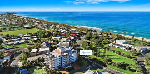 Beachside Resort Kawana Waters - New South Wales Tourism  4