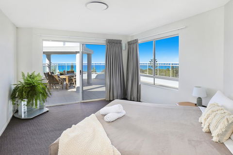 Beachside Resort Kawana Waters - New South Wales Tourism  1