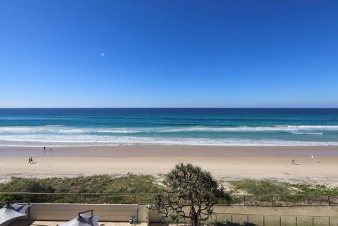 Beachside Tower Apartments - New South Wales Tourism  0