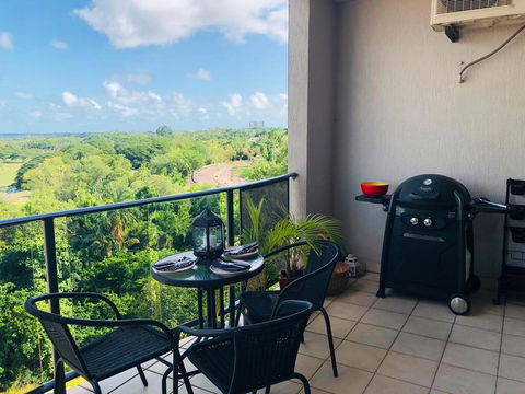 Beautiful Spacious City Apartment With Views Out To The Arafura Sea - New South Wales Tourism  1