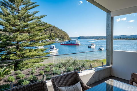 Beauty On Booker Bay - New South Wales Tourism  2