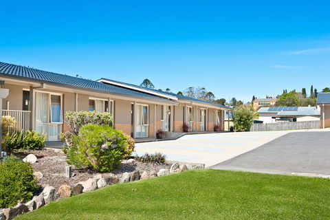 Bega Village Motor Inn - New South Wales Tourism  0