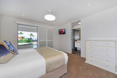 Belle Of Broadbeach - New South Wales Tourism  1