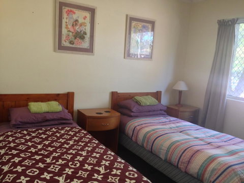 Bellevue Family Comforts, Amenities - New South Wales Tourism  1