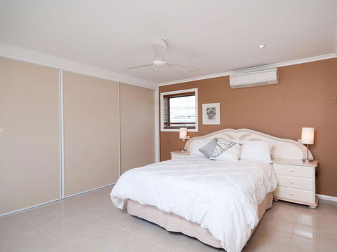 Bellima Beach House', 9 Jackson Close - Huge Duplex With Air Con And Fabulous Views - New South Wales Tourism  1