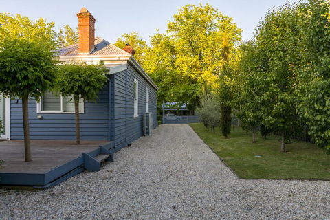 Belmont At Beechworth 2 Bedrooms, 2 Bathrooms, 2 Couples - New South Wales Tourism  3