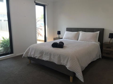Ben's Place - Modern & Convenient - New South Wales Tourism  2