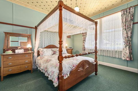 Benvenuti, To Comstock Cottage - New South Wales Tourism  3