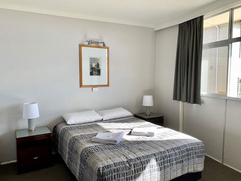 Bermagui Beach Hotel - New South Wales Tourism  2