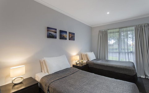Best Western Colonial Village Motel - New South Wales Tourism  2