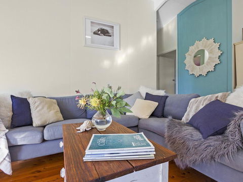 Between 2 Beaches - Comfortable Private Sanctuary - New South Wales Tourism  0